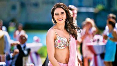 Photo of பலரின் பார்வைகளை கொள்ளையடித்த ரகுல் பீர்த் சிங்  ஆட்டம்